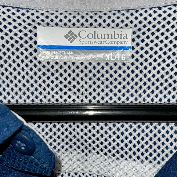 XL NEW w/o tags Columbia PFG short-sleeved button-up short. - Picture 3 of 3